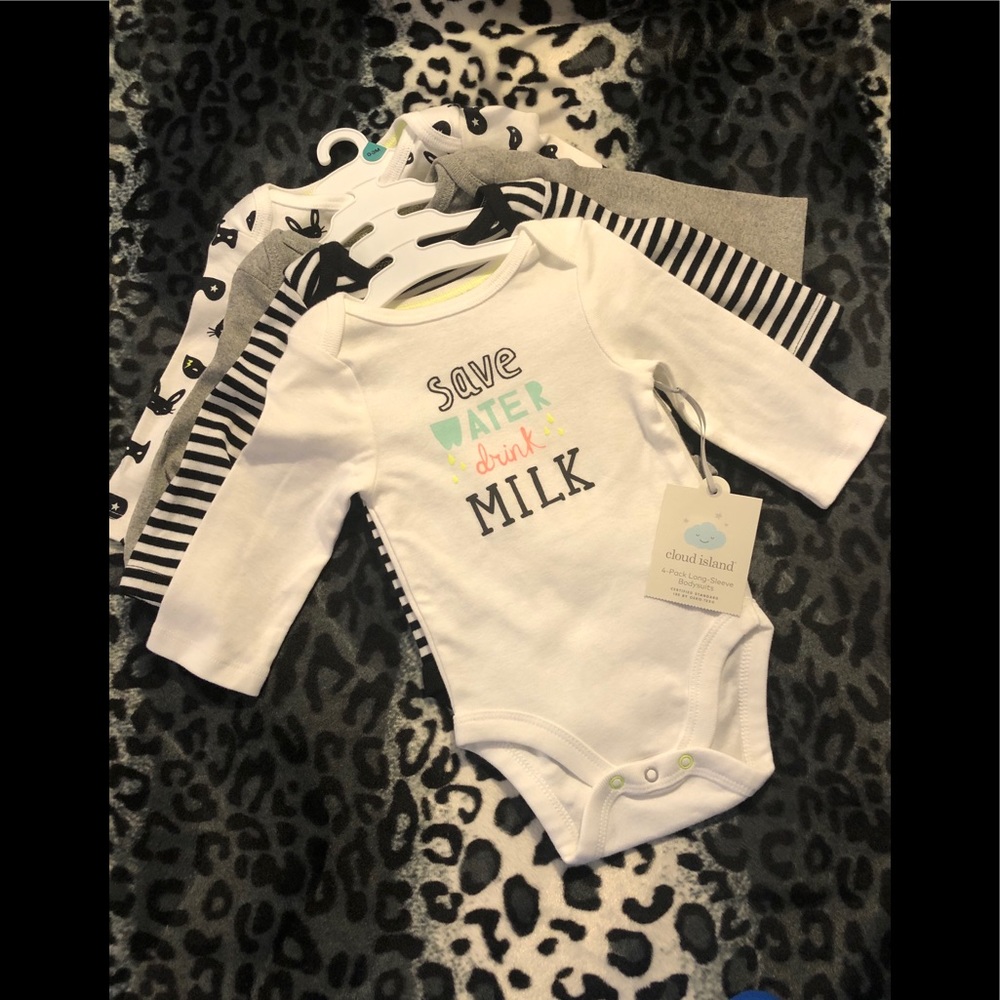 NWT Cloud Island 4pk Onesie Set